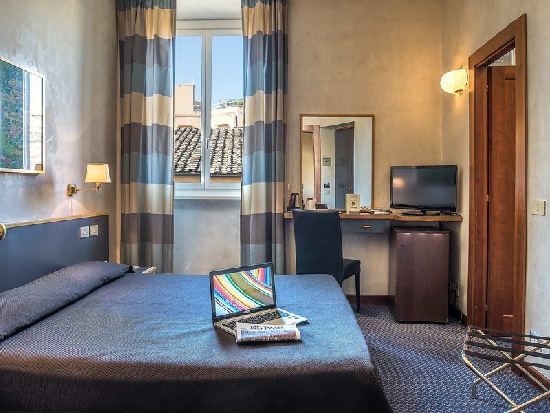 Hotel Accademia Roma Esterno foto