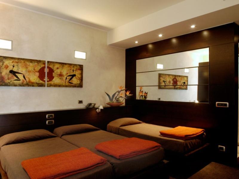 Hotel Accademia Roma Esterno foto